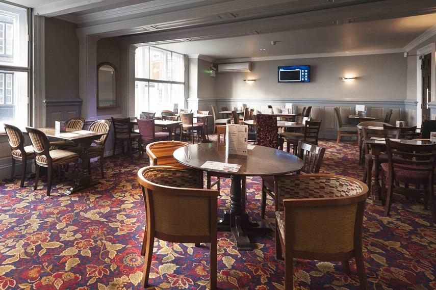The Royal Hop Pole Wetherspoon Tewkesbury Exterior photo
